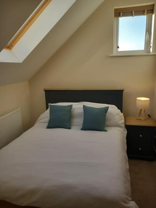 Roomy Penthouse 2 Double Bed Apartment - Spacious - Central Beeston - Free Secure Parking - ノッティンガム エクステリア 写真
